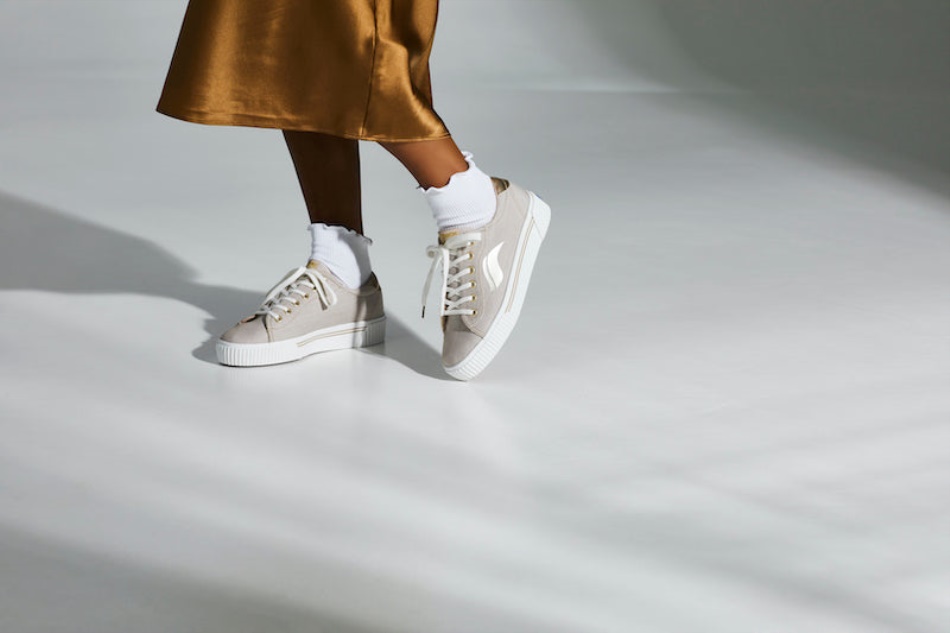 Keds Crew Kick Alto Para Mujer, Sarga Suave, Color Topo