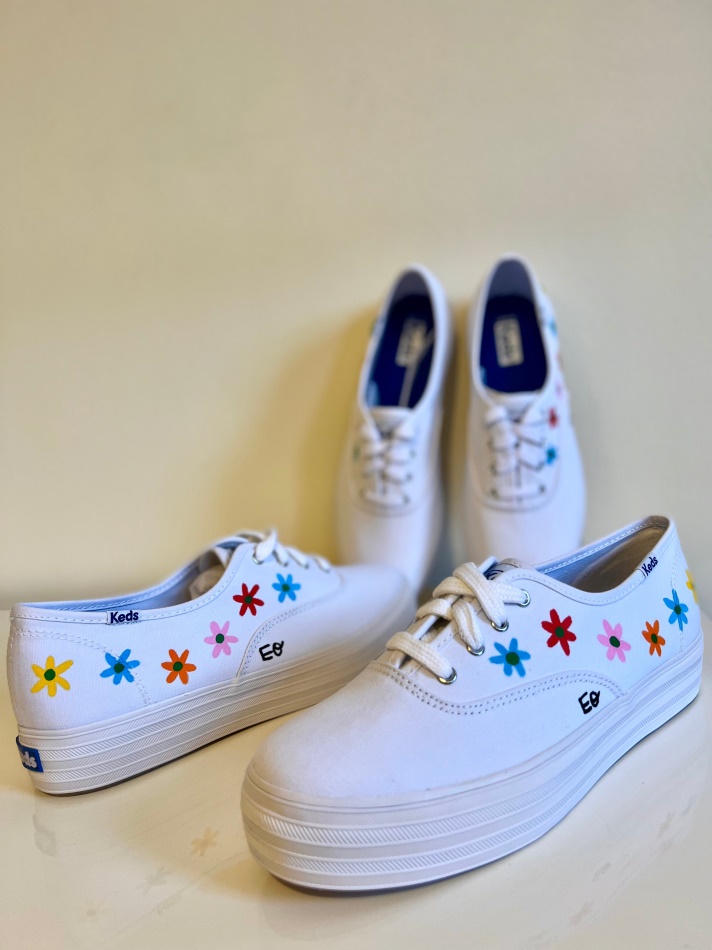 Lona Triple Cvo De Las Mujeres De Keds Por Elizabeth Olwen Blanco