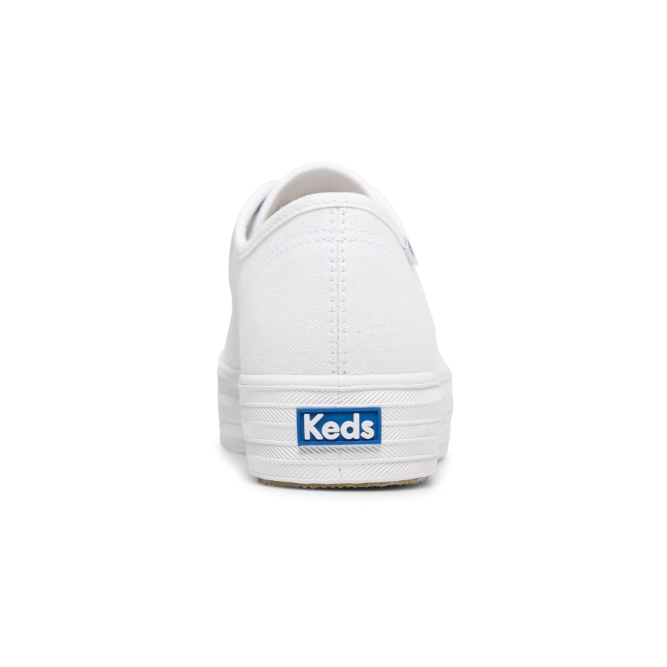 Hazaña De Triple Patada De Las Mujeres De Keds. Algodón Orgánico Blanco